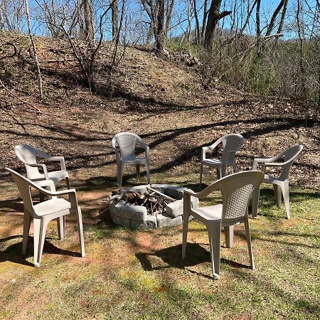 Serenity Views Comfort - Close To City & Parkway! Weaverville エクステリア 写真