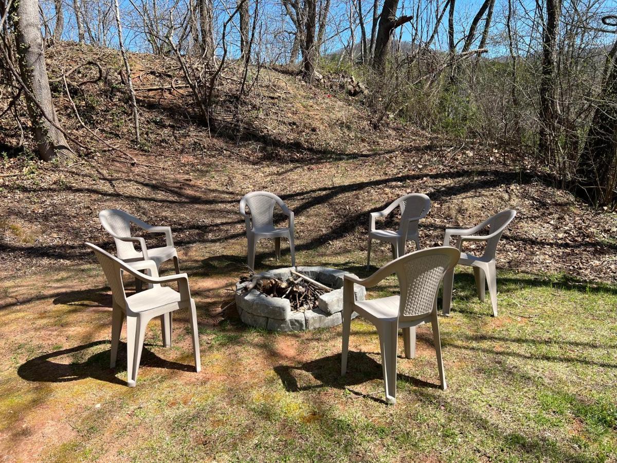 Serenity Views Comfort - Close To City & Parkway! Weaverville エクステリア 写真