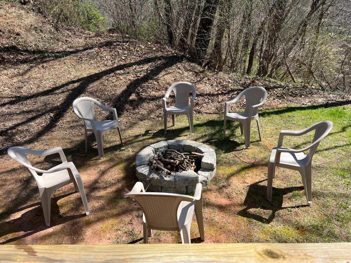 Serenity Views Comfort - Close To City & Parkway! Weaverville エクステリア 写真